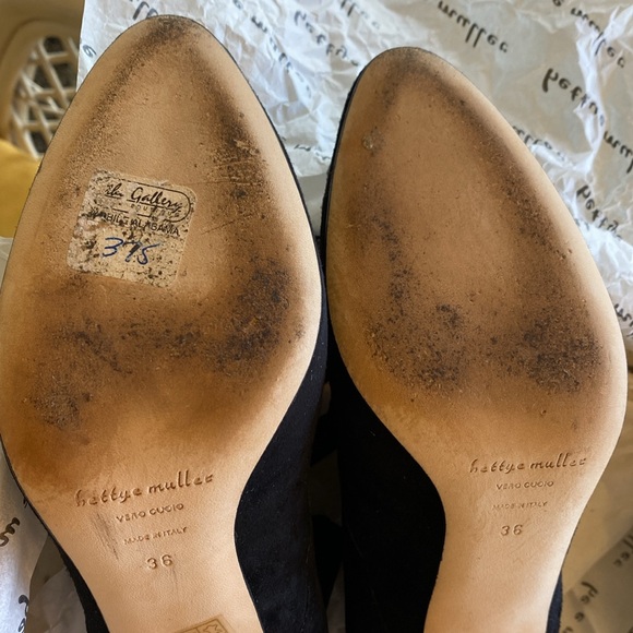 Adorable black suede Bettye Muller bootie heels, 36 - Picture 12 of 14